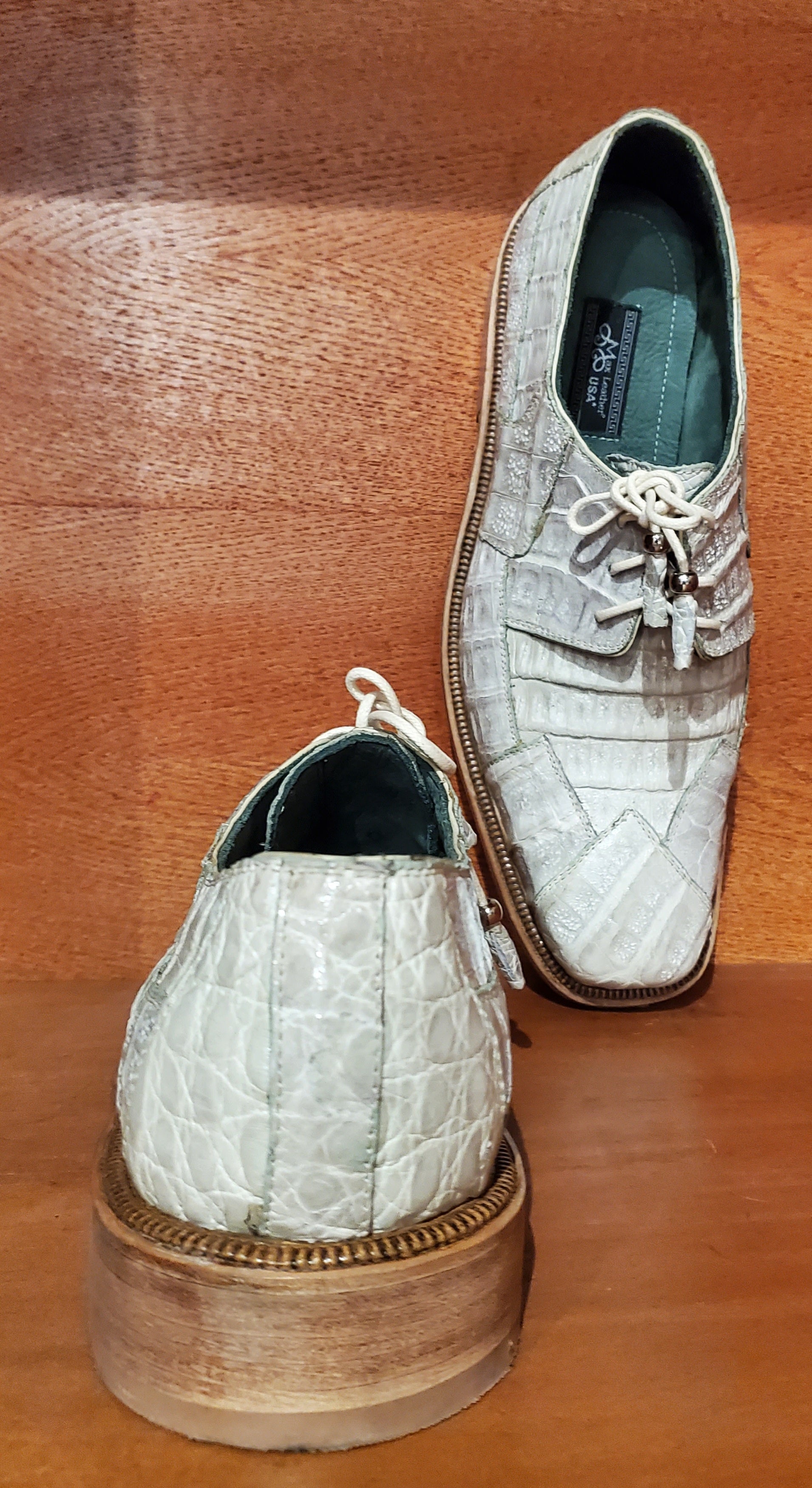 Light Gray Crocodile 007 Dress Shoe US Men's 10.5 image 3