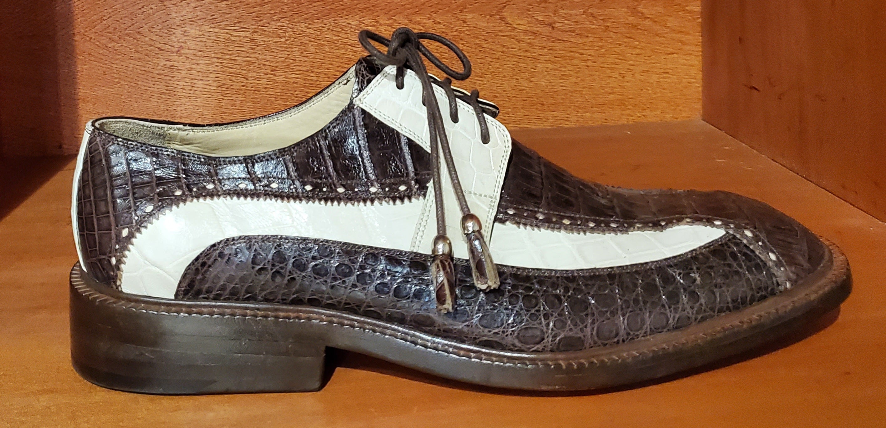Brown & White Crocodile Belly Dress Shoe US Men's 11 image 0