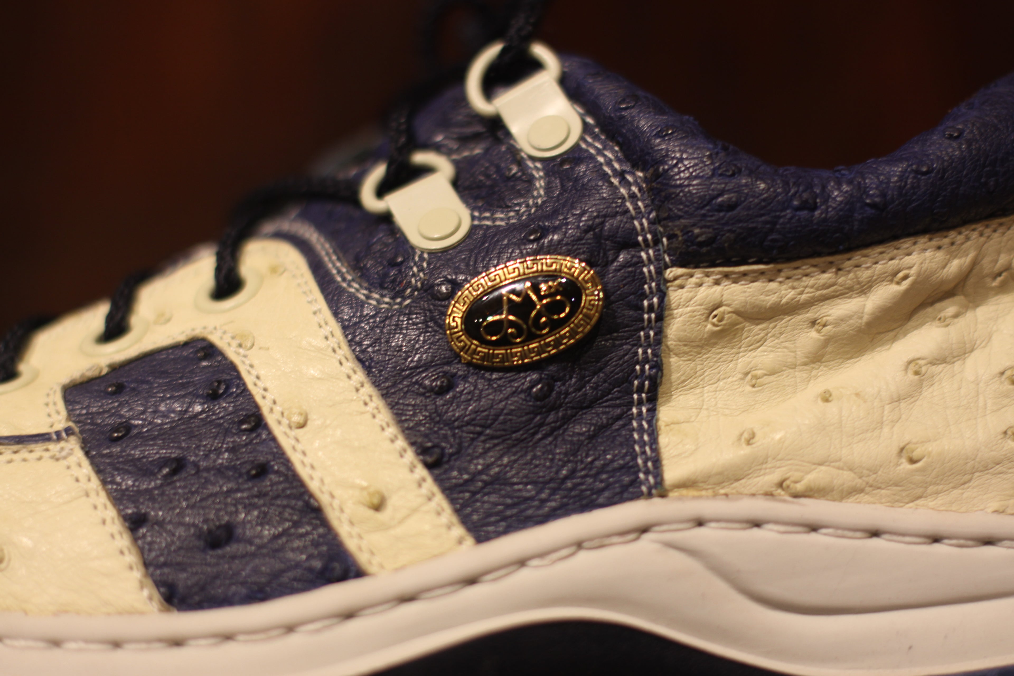 Ostrich Sneaker Size 11 image 3