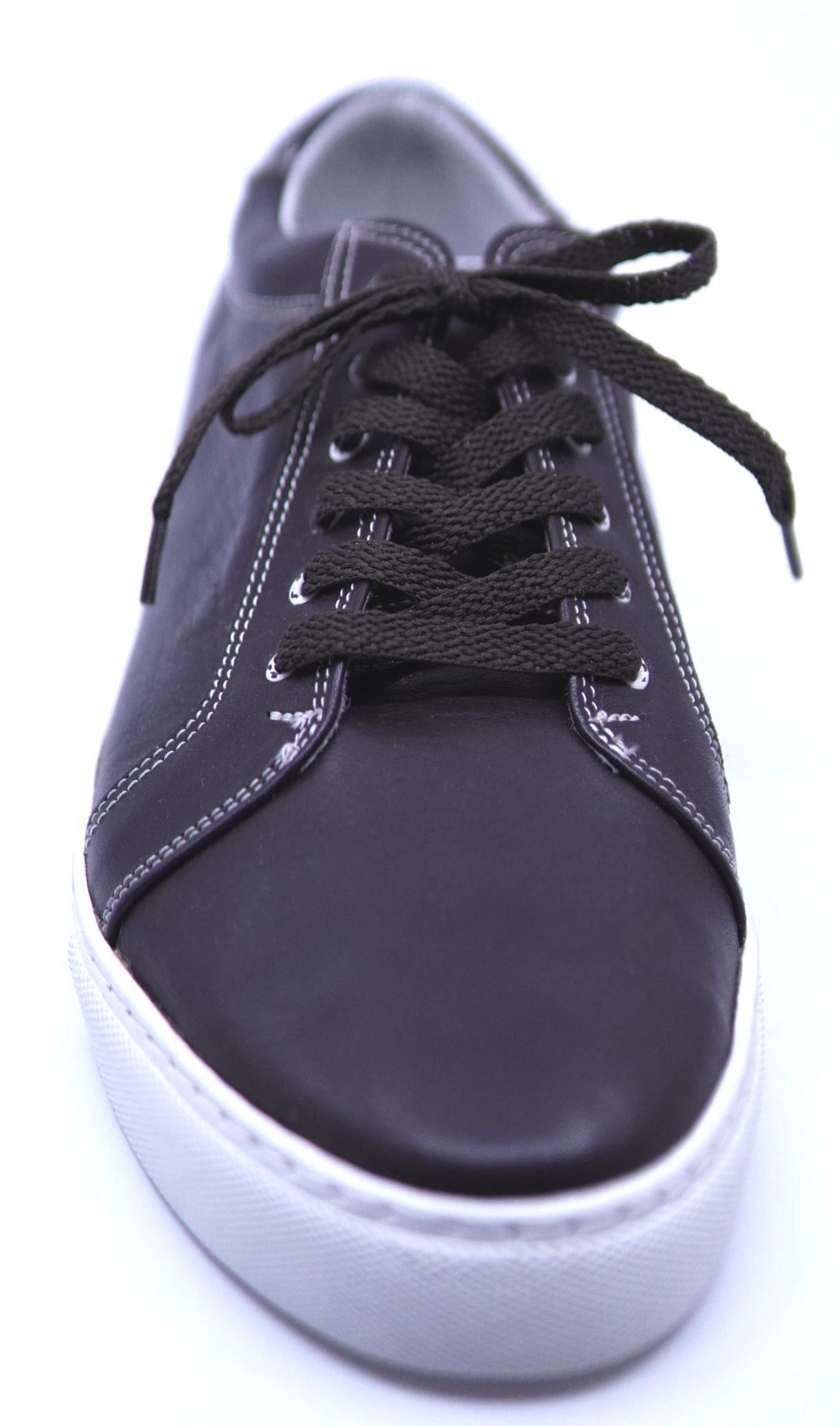 Full Leather Sneaker image 3