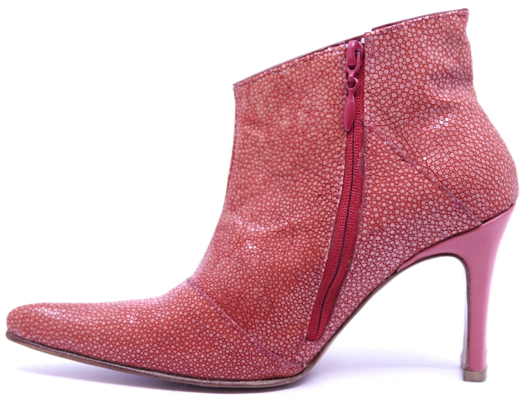 Coral Sanded Stingray Ankle Heel image 1