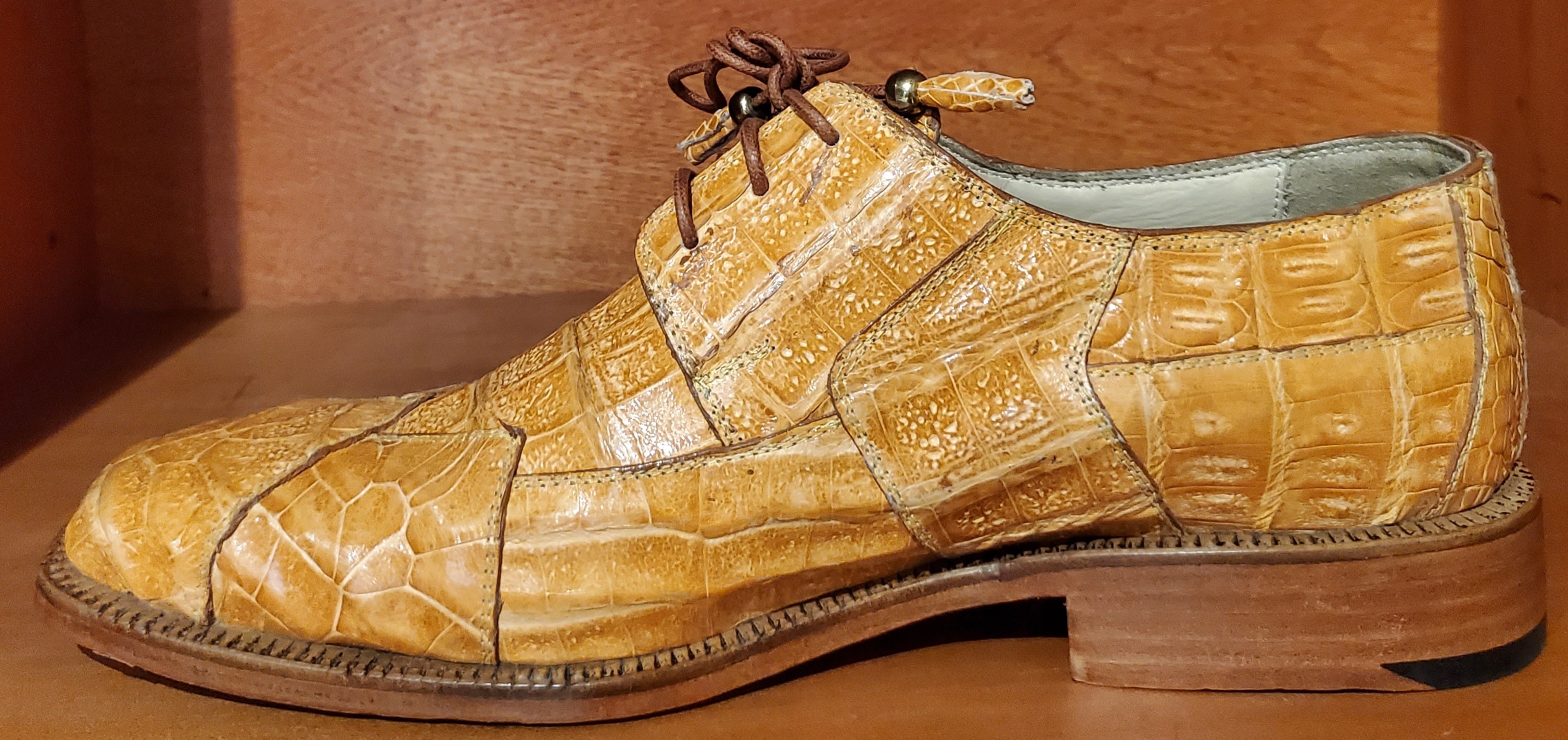 Buttercup Croc Belly 007 US Men's 10.5 image 1