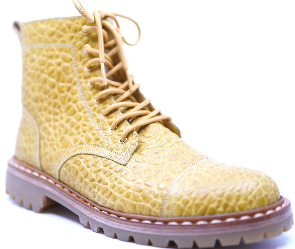 Buffalo Textured Leather Boots Cap Toe