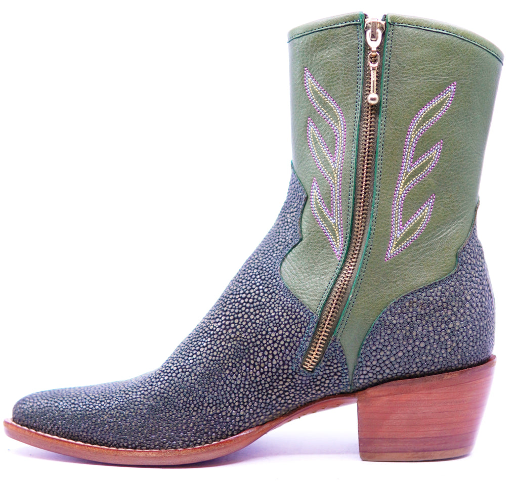 Genuine Stingray Textured Botin 9-US Women's image 1