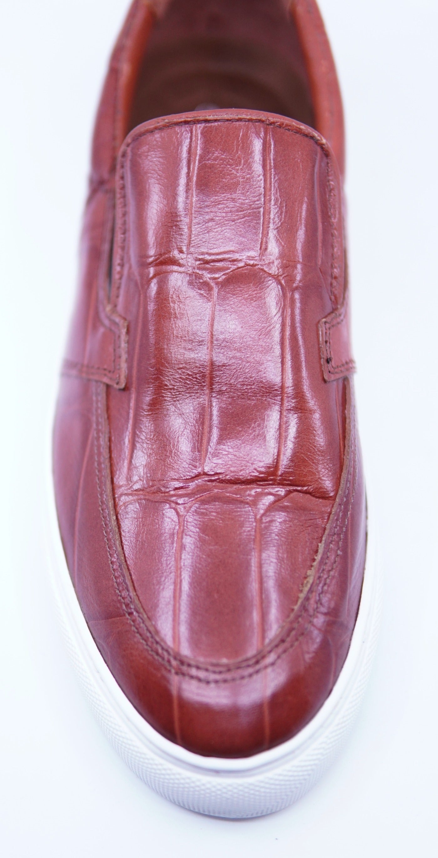 Alligator Print Slip On Sneakers US 9 image 2