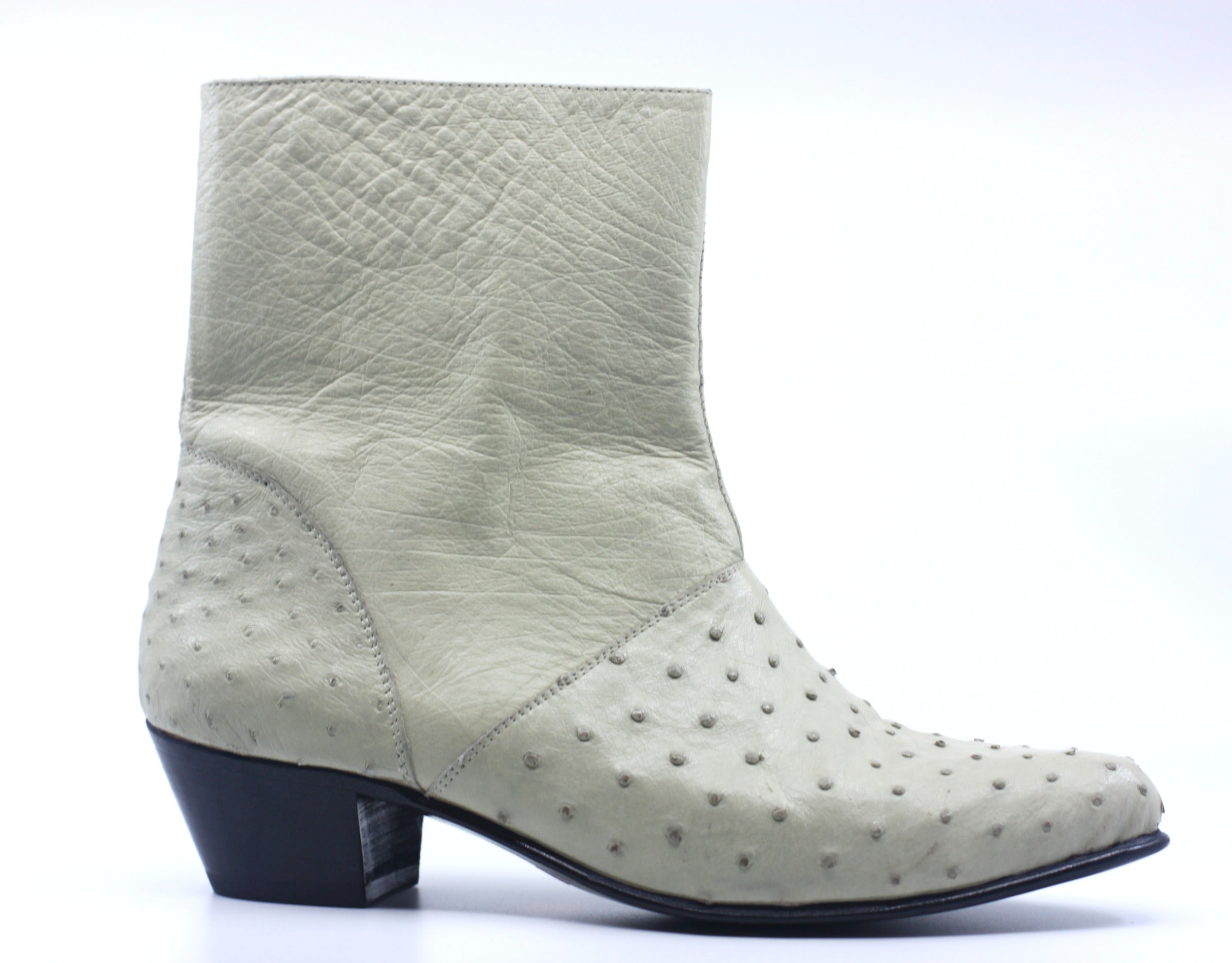 Winter White Ostrich Botin US 10.5 image 0